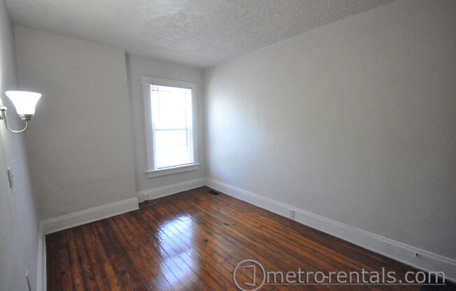 2 beds, 1 bath, $1,325