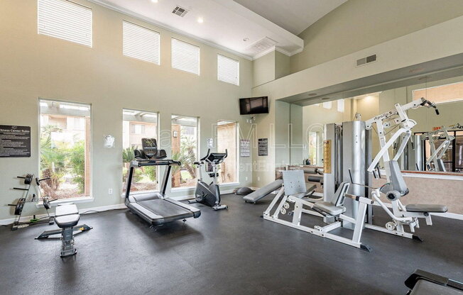 2 beds, 1 bath, 855 sqft, $1,500, Unit Apt 1053