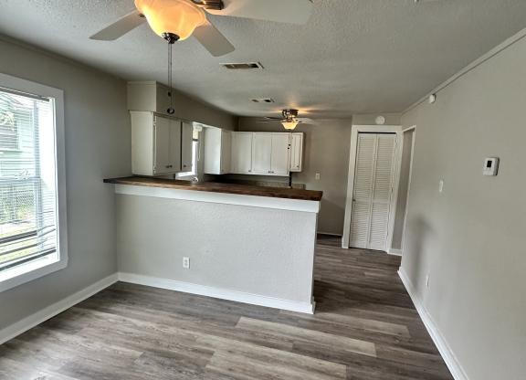 4611 BRADSHAW