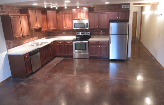 3 beds, 2 baths, 1,300 sqft, $1,620, Unit AW 121