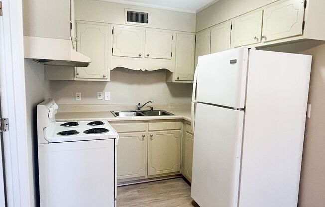 1 bed/1 bath ~ Move-in Today!