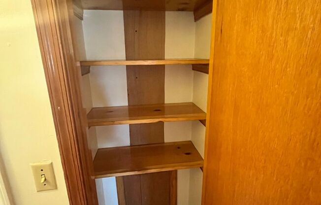 2 beds, 1 bath, 903 sqft, $1,240, Unit G-2