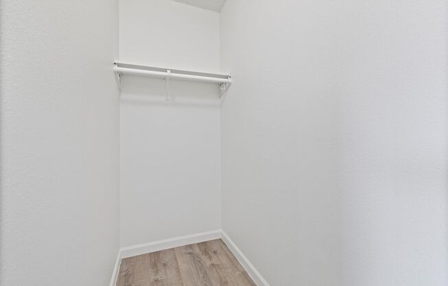 Studio, 1 bath, 450 sqft, $1,050, Unit 15-A