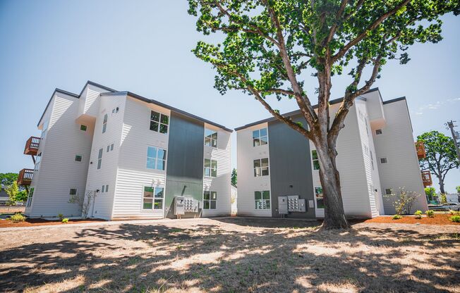 209 - Waller Apartments
