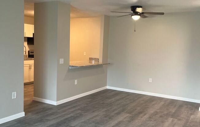 3 beds, 1 bath, 960 sqft, $1,395, Unit 415