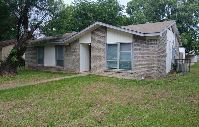 3 Bedrooms, 2 Full Baths in Balch Springs