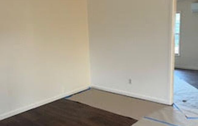 Ready for New Tenants- 3 Bedroom, 1.5 Bath in North Riverside- FWISD- 76111