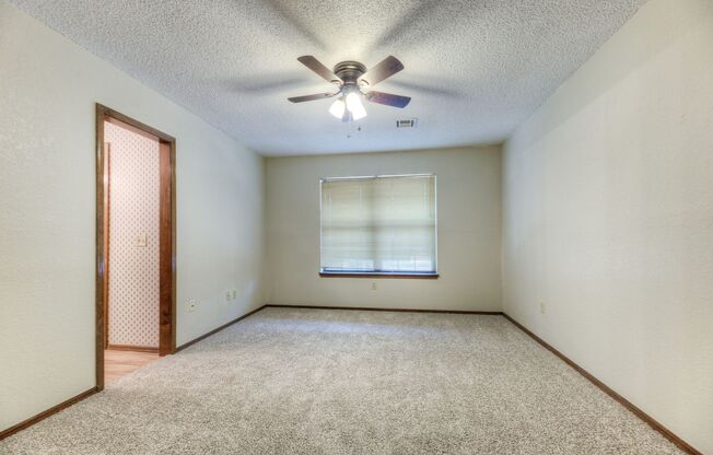 2 beds, 1.5 baths, $1,275