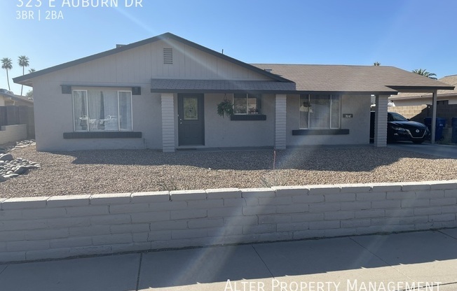 323 E AUBURN DR