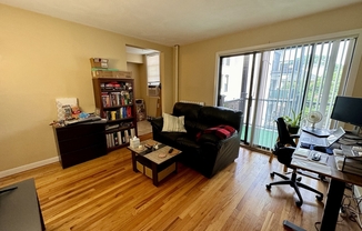 1 bed, 1 bath, 490 sqft, $2,200, Unit 12