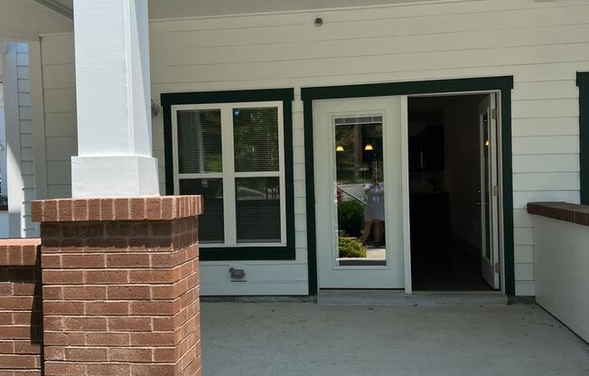 2 beds, 2 baths, 940 sqft, $2,900, Unit Heritage East- Unit 101