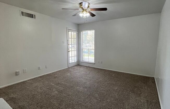 2 beds, 2 baths, 996 sqft, $1,179, Unit 06-031
