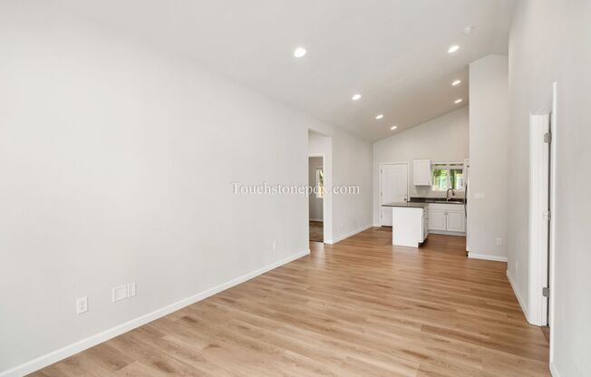 $500 Off Move In! 3BD|1.5BA Home in Park Lane Neighborhood