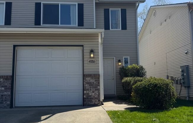 4886,92,00,04 Orchid Ln