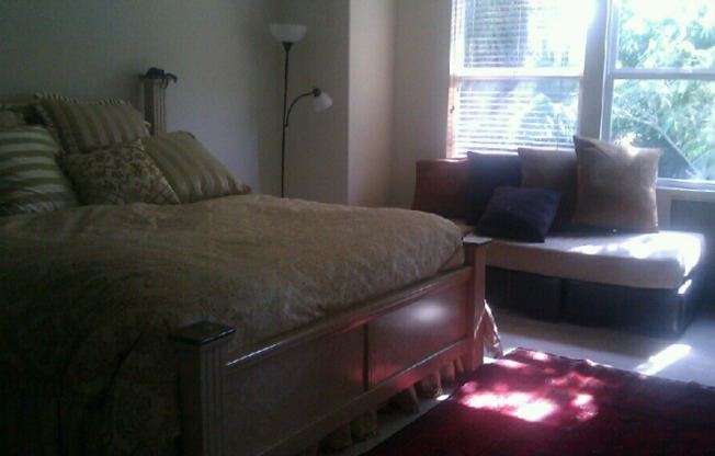 3120 JERROLD ZANZI LN
