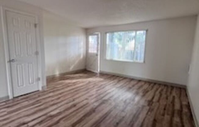 2 beds, 1.5 baths, $1,250, Unit 2728-17