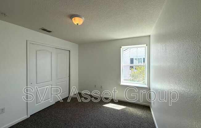 1521 GOLDEN LK LOOP ST