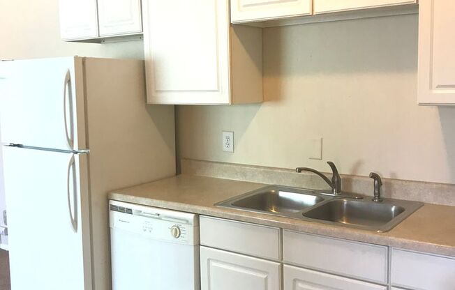 1 bed, 1 bath, $1,045, Unit 217