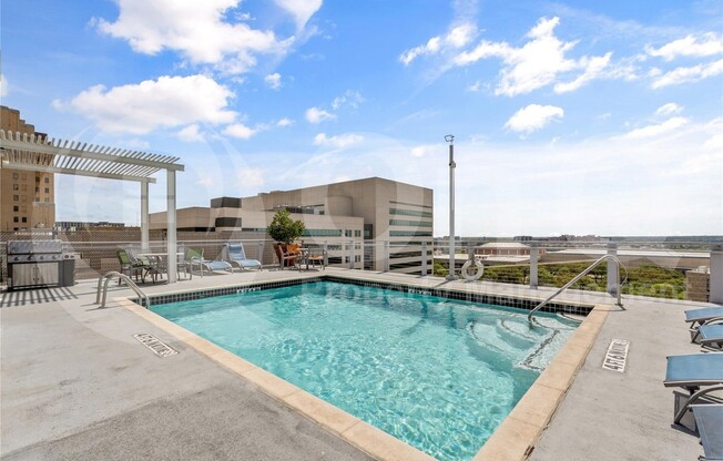 1 bed, 1 bath, 1,039 sqft, $1,649, Unit 911