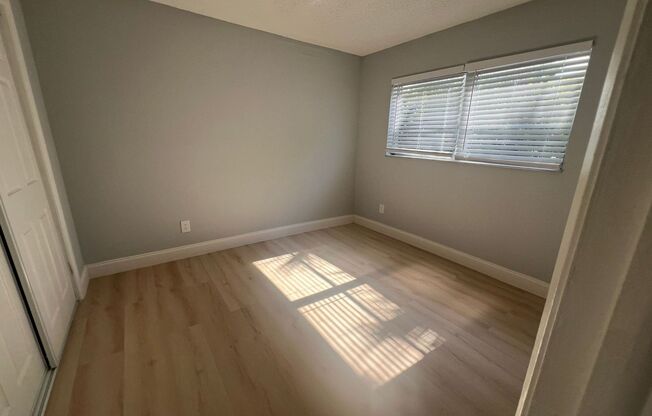 2 beds, 1 bath, 800 sqft, $2,095, Unit 02