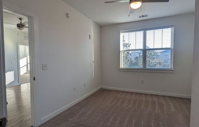 2 beds, 2 baths, 1,038 sqft, $1,695, Unit RES-404