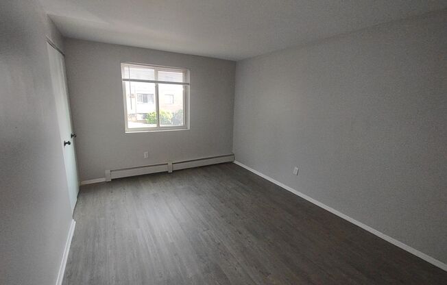 2 beds, 1 bath, 875 sqft, $1,065, Unit G103