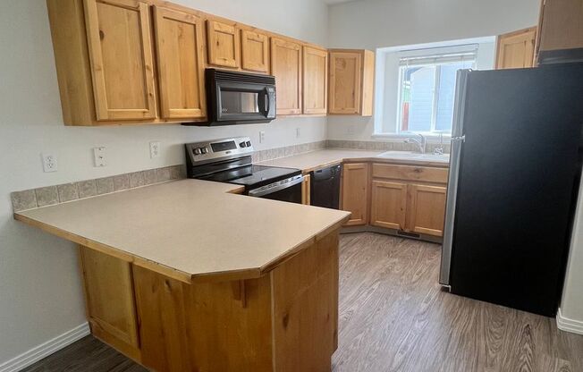 3 beds, 2.5 baths, $1,990