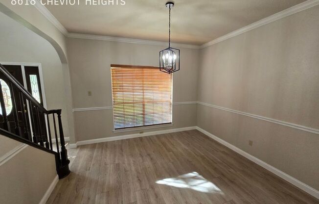 8618 CHEVIOT HTS