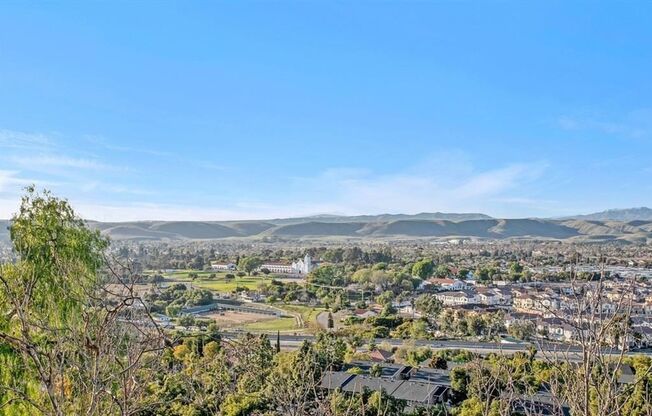 Rent Today!! Stunning 3-Bedroom Condo with Unbeatable Views!