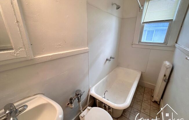 1 bed, 1 bath, $499, Unit Unit 4