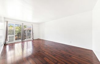 Hollyview Apartments