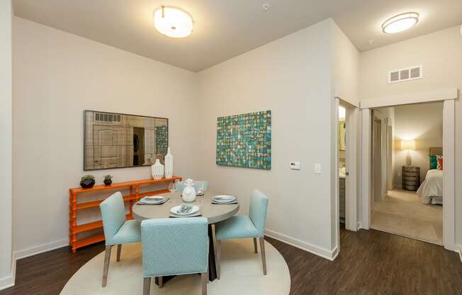 Dining roomat Proximity Apartments, Charleston, SC