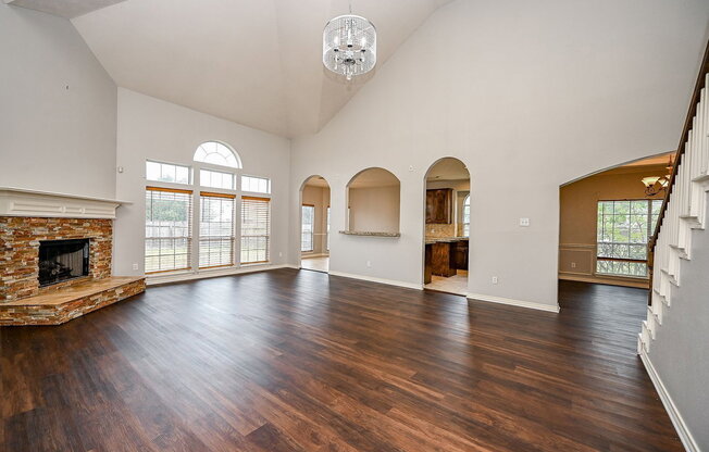 8135 CV TIMBERS LN