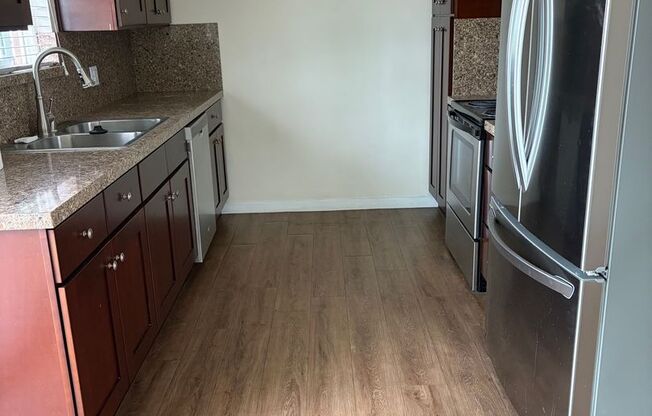 2 beds, 2 baths, $2,175, Unit Unit C
