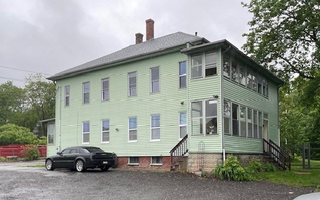 209 STERLING ST