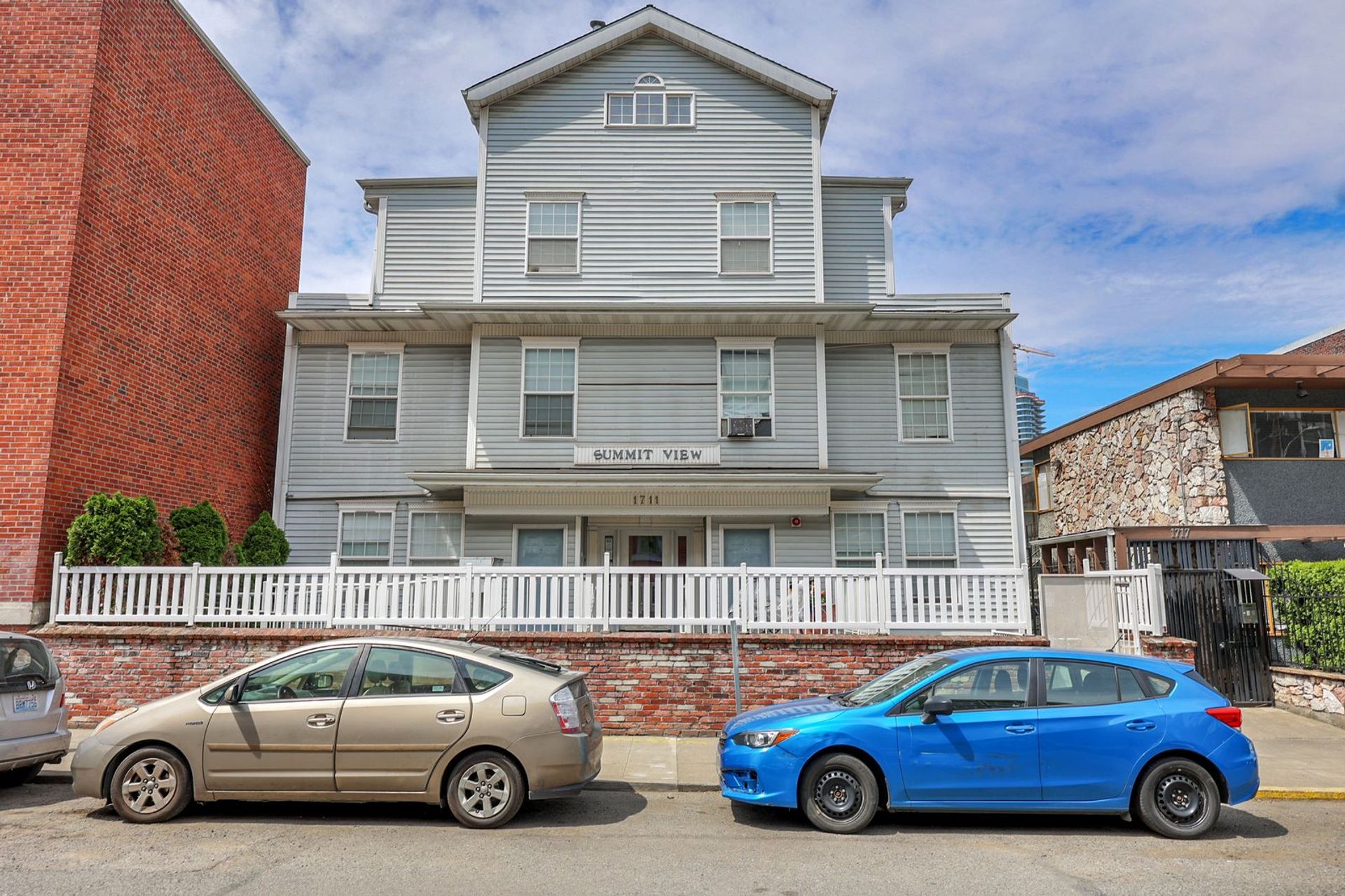 Summit View Apartments (120)