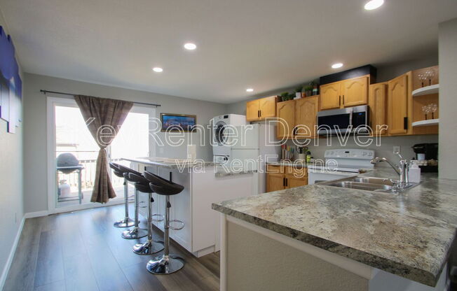 10609 W 48 AVE