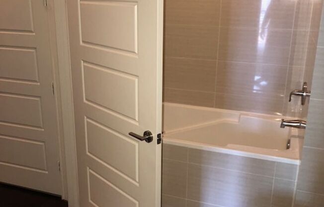 2 beds, 2 baths, 1,155 sqft, $5,805, Unit 1917