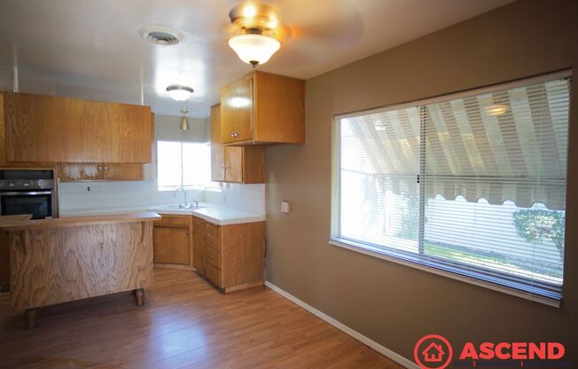 Cute Home Close to Downtown Bakersfield!