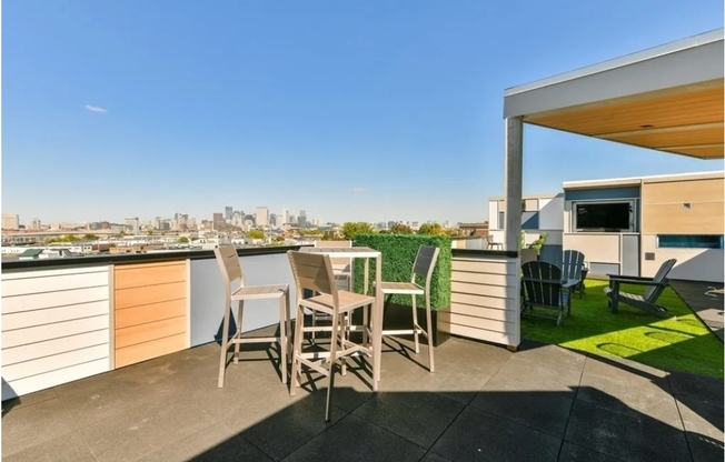 1 bed, 1 bath, 627 sqft, $3,000, Unit Unit 203