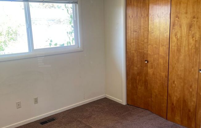 2 beds, 1 bath, $1,495