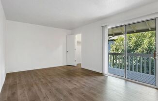Sheri Hill Apartments - Raleigh Hills with Portland Conveniences