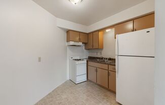 2 beds, 1 bath, 650 sqft, $1,100, Unit 207