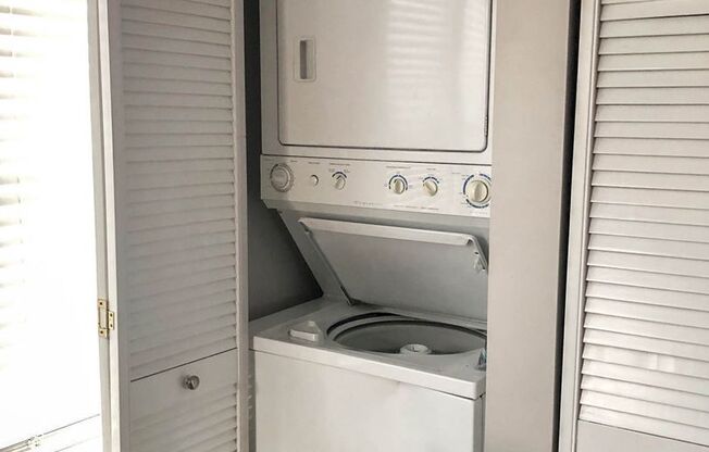 1 bed, 1 bath, 716 sqft, $1,995, Unit 4808-3W