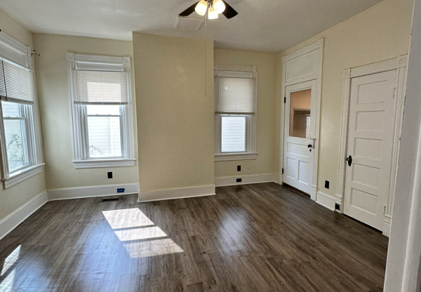 127 POPLAR AVE