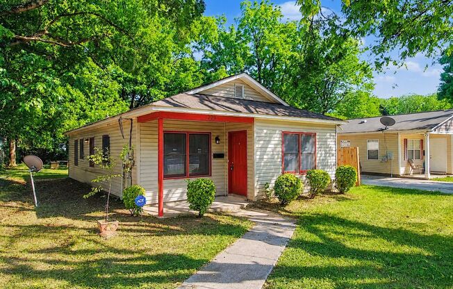 Move-In Ready Ranch Minutes from Plaza Midwood, NoDa & Uptown