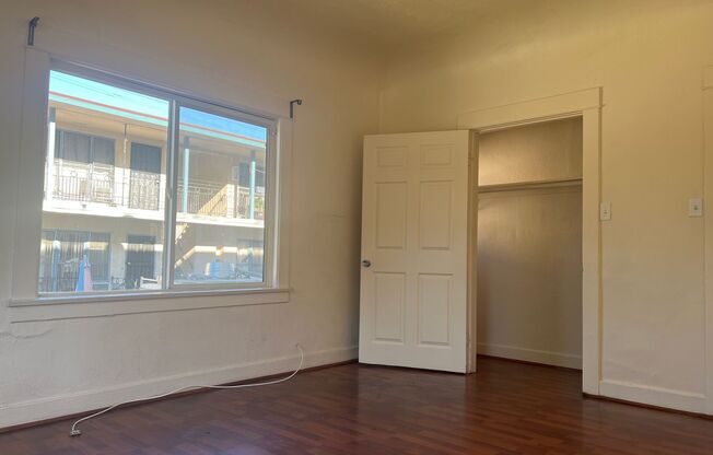 Studio, 1 bath, 457 sqft, $1,300, Unit 07