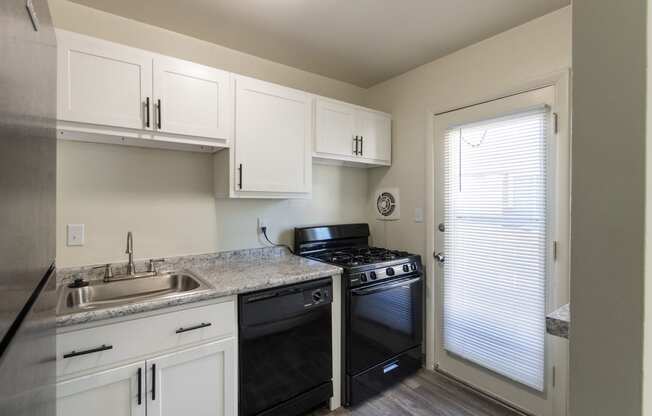 Welcome Home to Colonial Ridge Apartments