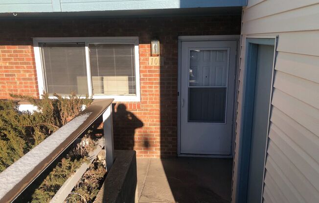 2 beds, 1 bath, $1,250