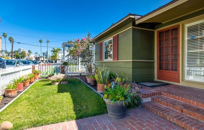 Beautiful Fully Furnished House in Belmont Shore